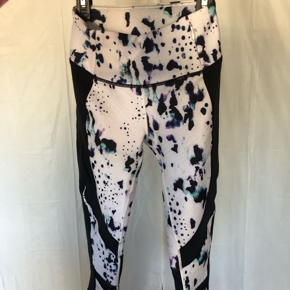 Calia by Carrie Underwood Workout Legging capri